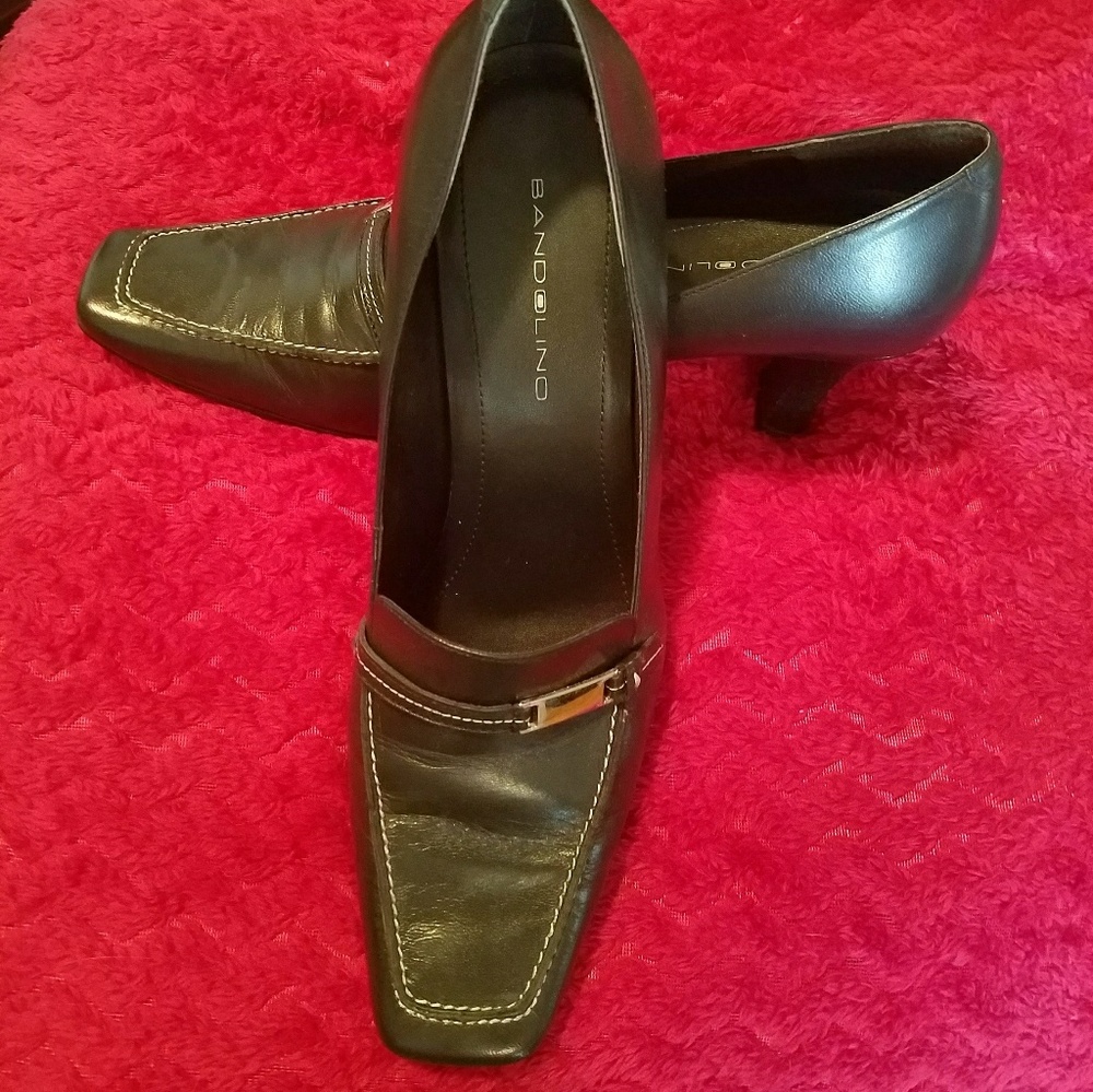 Bandolino  very comfortable and stylish slip on